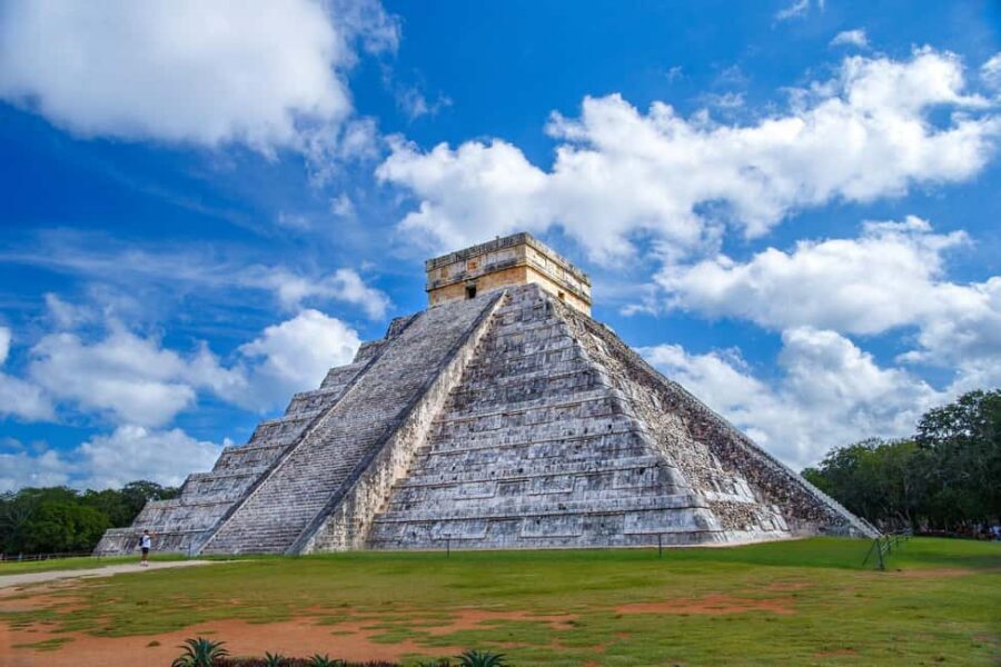 Playa del Carmen: Chichen Itza Early Tour with Expert Guide - Lunch and drinks: confirm what you’ll get once you’re out there