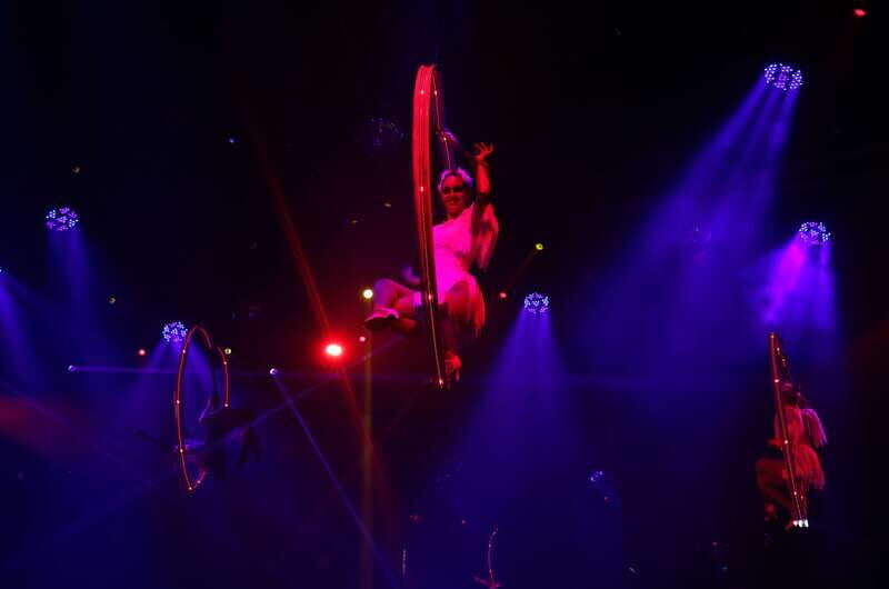 Playa del Carmen: Coco Bongo Nightclub Experience - Key Things You’ll Notice Right Away