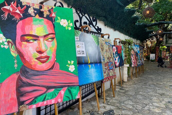 Playa del Carmen Food Tour with 8+ Authentic Yucatan Dishes - Guide Style and Group Energy (Including the Host Named Julio)