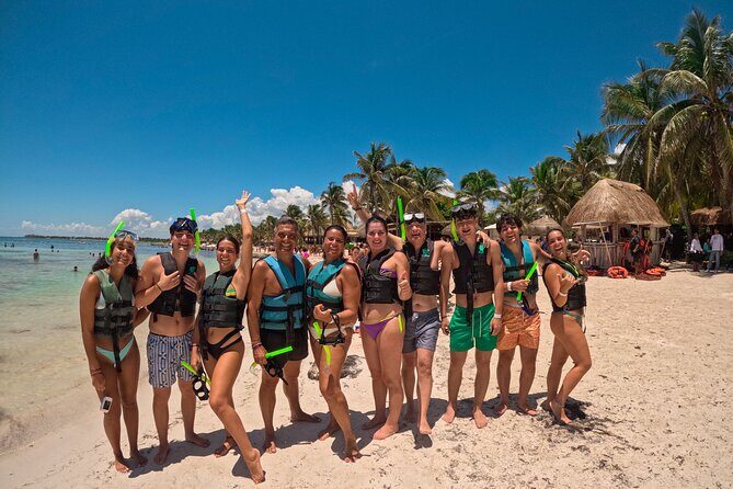 "Private snorkeling with turtles in Akumal + Photos included" - Why Akumal turtles feel different on a private snorkel
