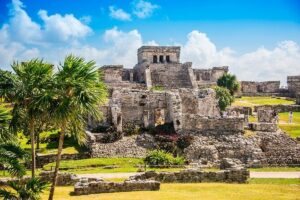 Small group tour in Tulum Ruins - Cenote Cave and GoPro pictures - Two guides and one easy day: how the flow usually works