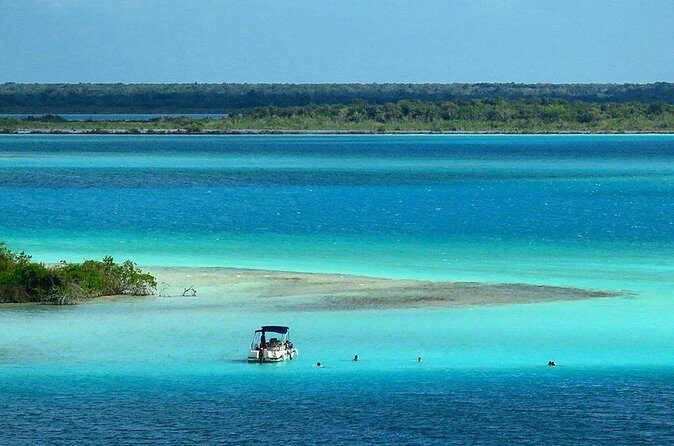 Tour To Bacalar And The Lagoon Of The 7 Colors From Playa Del Carmen And Riviera - Lunch at the Lagoon Shore: Included, Filling, and Actually Local