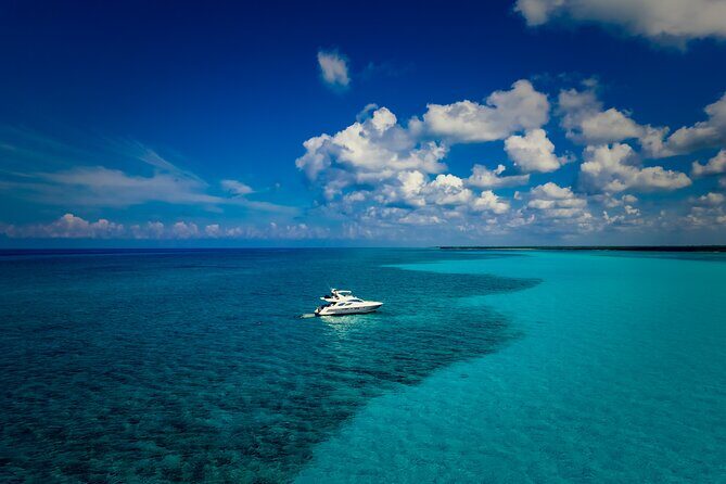 Tulum All Inclusive 4h – Luxury 58' Azimut Yacht - Where the yacht leaves from: Puerto Aventuras dock basics