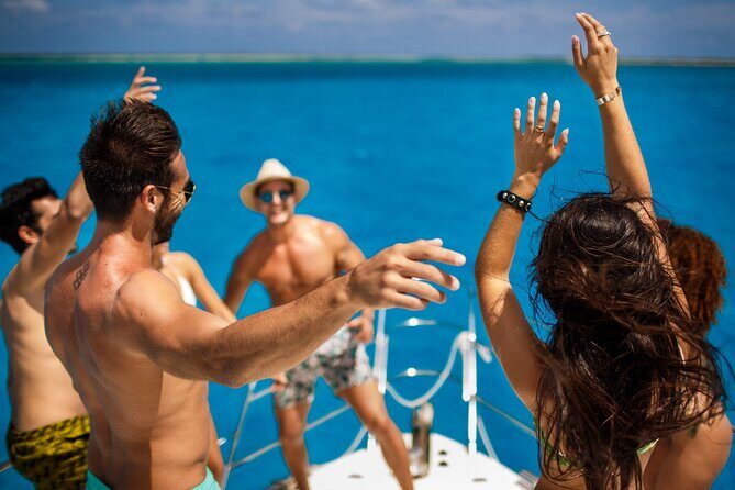 Tulum Luxury Escape – 4h All Inclusive on 43' Private Yacht - Price, fees, and value for a group up to 8