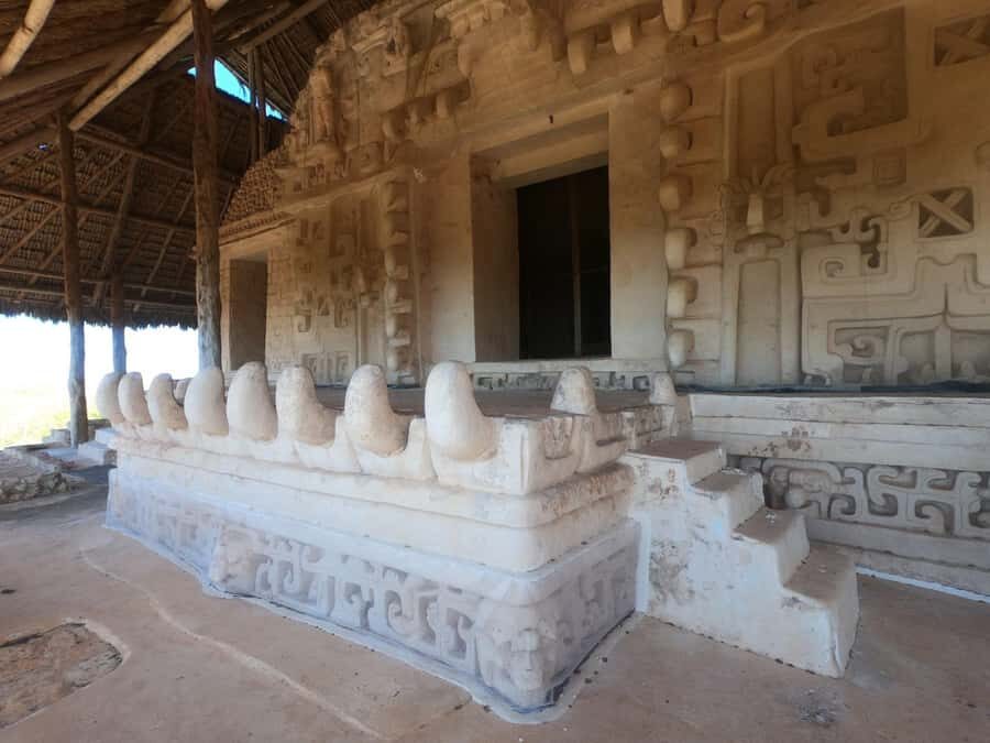 Valladolid: Ek Balam ruins, local Market & Cenote ChichiKan. - Buffet Lunch: Regional Food at a Time That Makes Sense