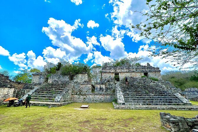 VIP Chichen Itza & Ek Balam Private Tour - Ek Balam: a pyramid climb with jungle views (and narrow steps)