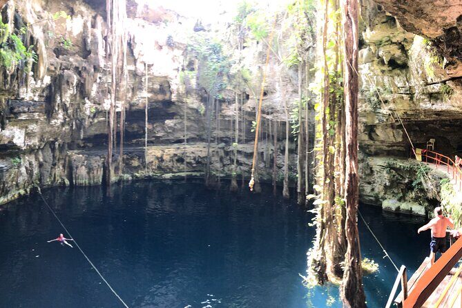 VIP Chichen Itza Private Tour - Luxury Car - Valladolid Colonial Center and Lunch Stop